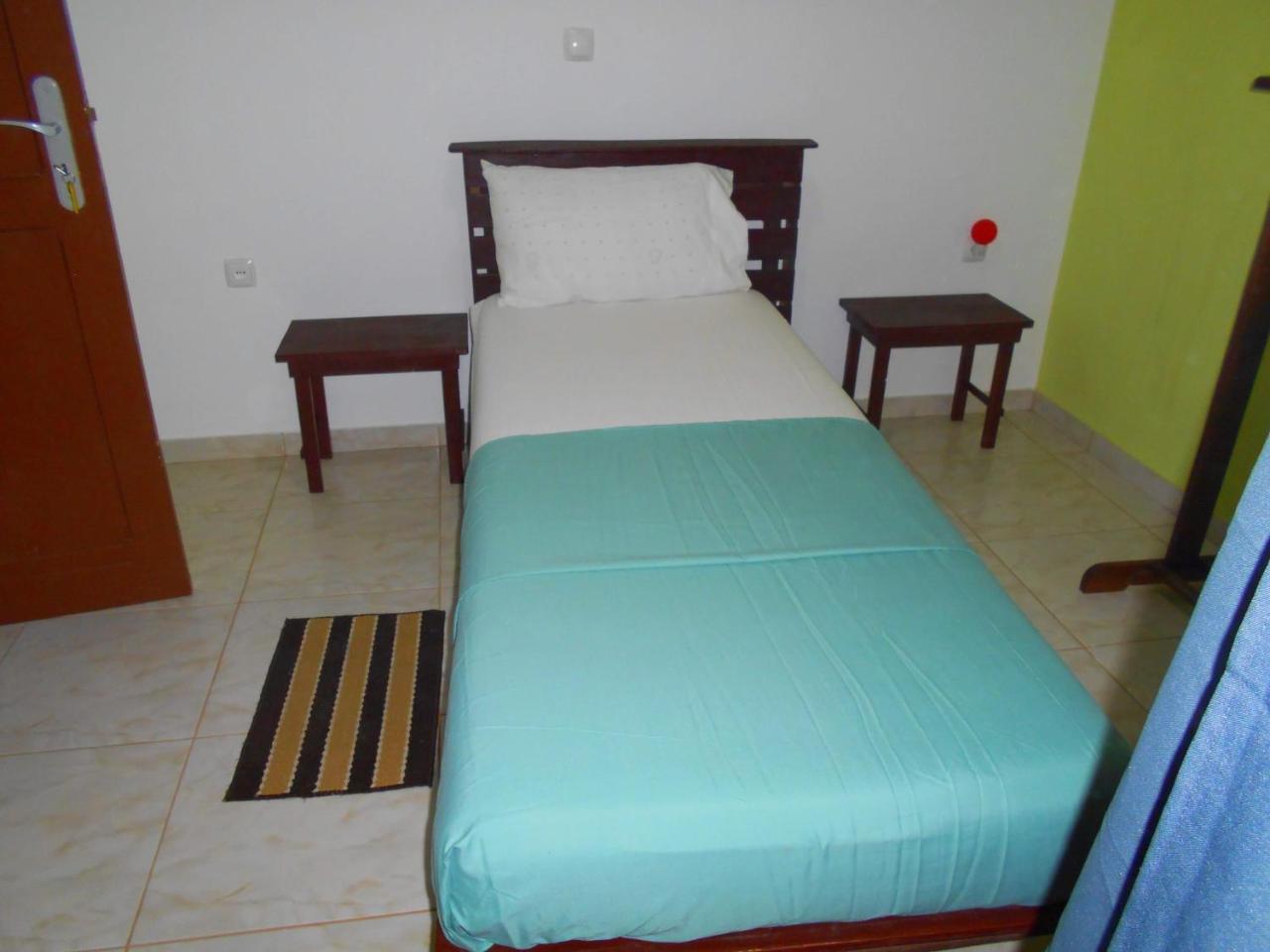 Guest House Frontera Pinto Exterior photo